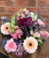 Mother’s Day Pastel Handtied