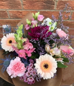 Mother’s Day Pastel Handtied